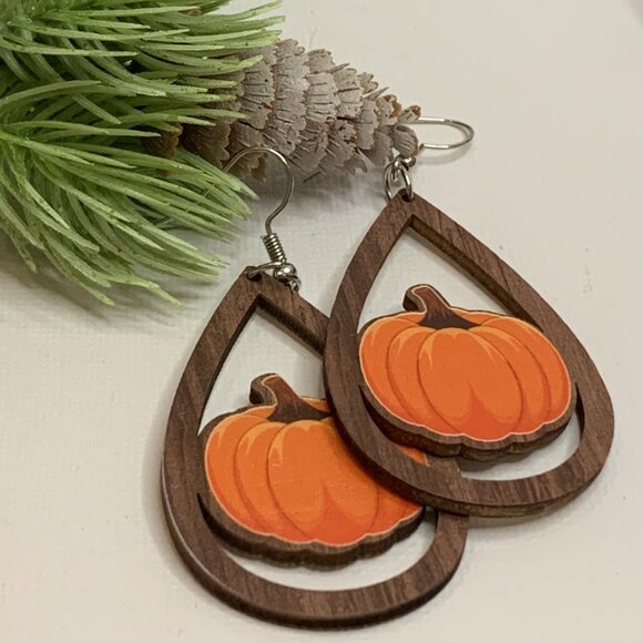 Pumpkin Earring, Food Earring, Fall Earring, Halloween Earring, Thanksgiving - Picture 4 of 7